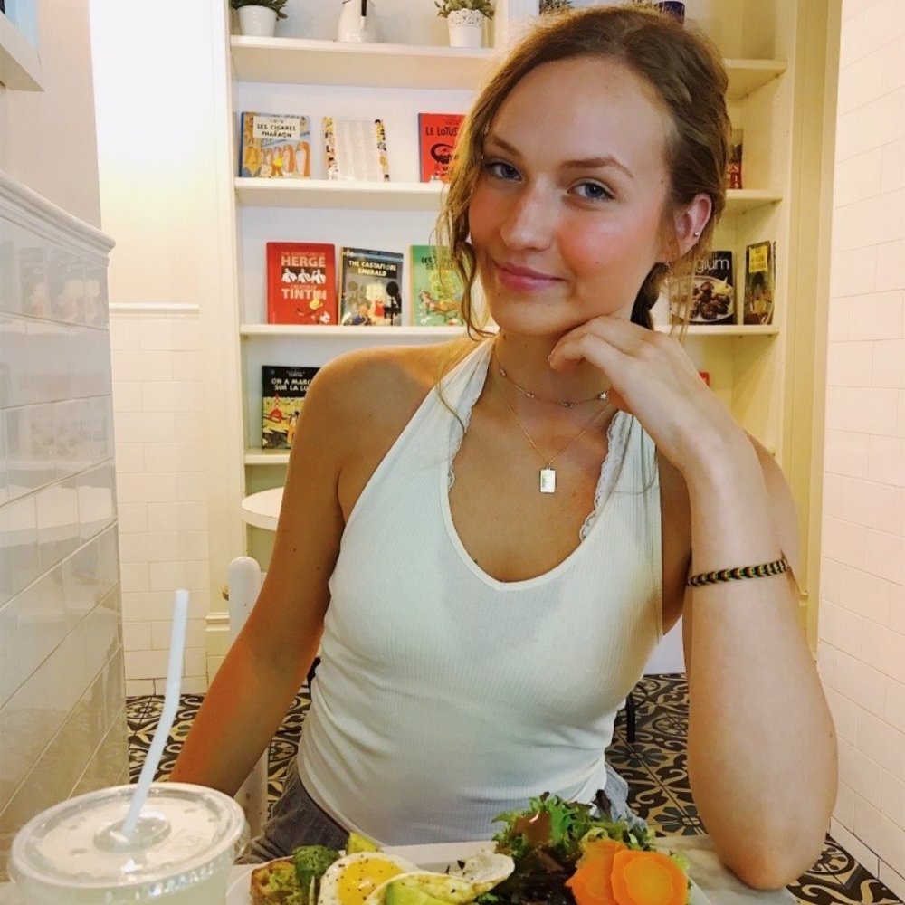 Meet your Posher, Alisa